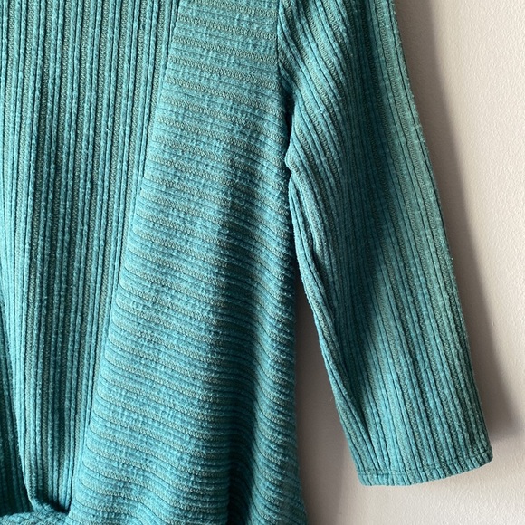 Liam & Co - twist front green sweater - Picture 4 of 10